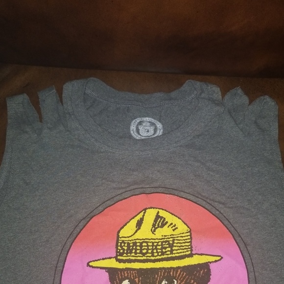 Vintage Smokey the Bear T-shirt - Picture 2 of 4